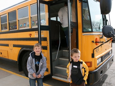 Как сделать правильный заказ автобуса для школьной экскурсии – компания «Лариса Бас» предоставляет первоклассные автобусы для проведения школьных экскурсий