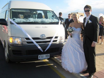 Как заказать микроавтобус на свадьбу в Санкт-Петербурге с учетом индивидуальных требований, с водителем или без