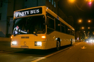 Заказ микроавтобуса для ночной прогулки в период белых ночей в Санкт-Петербурге